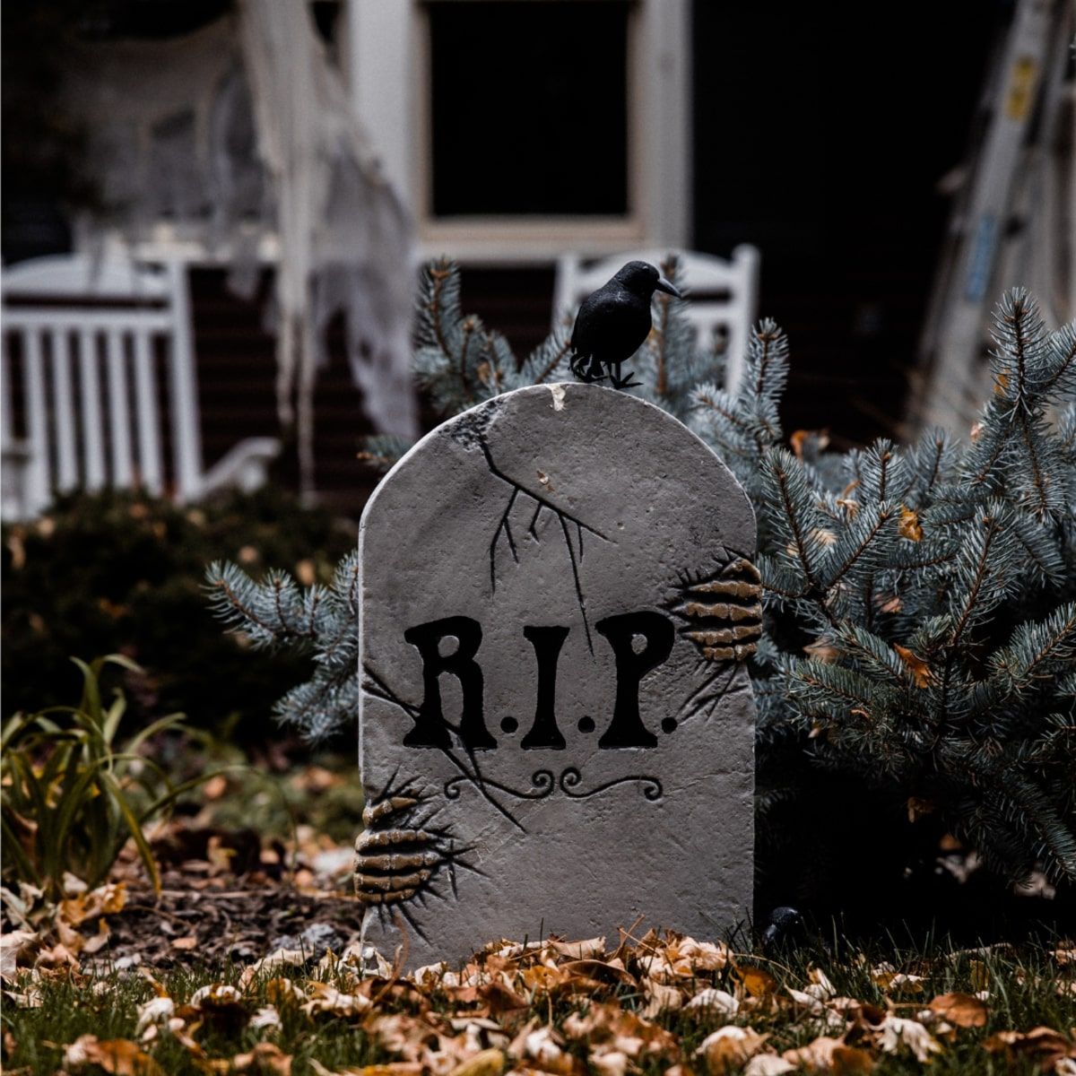 DIY Tombstone for Halloween