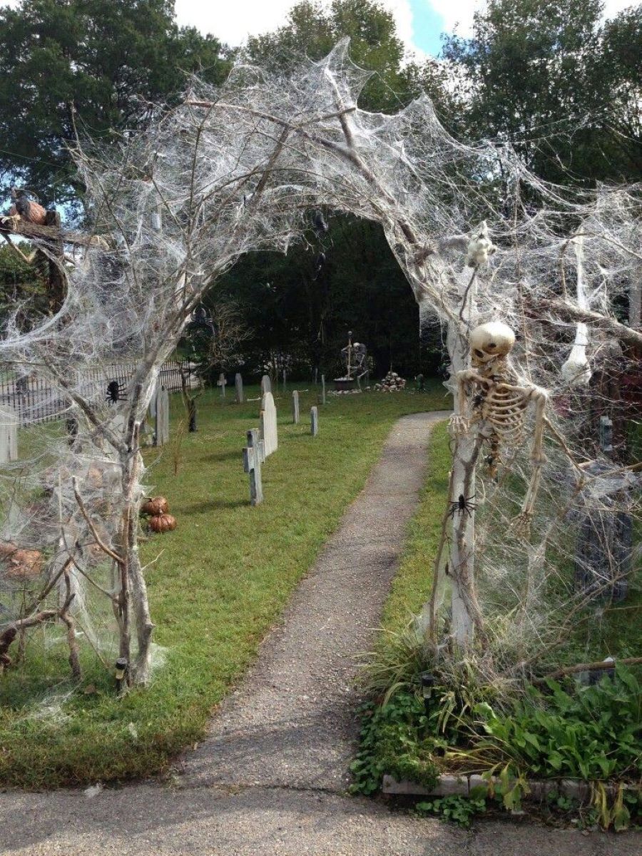 DIY Haunted Archway