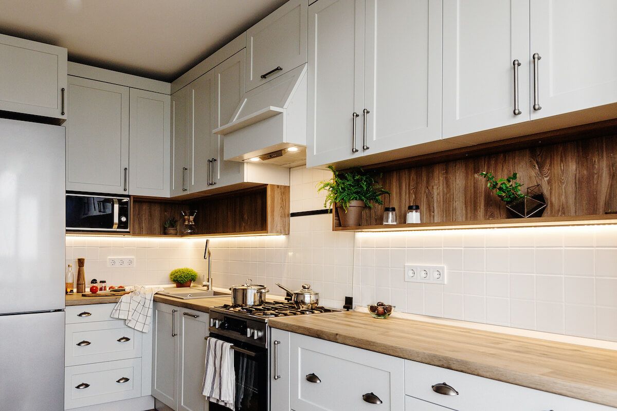 white kitchen cabinets