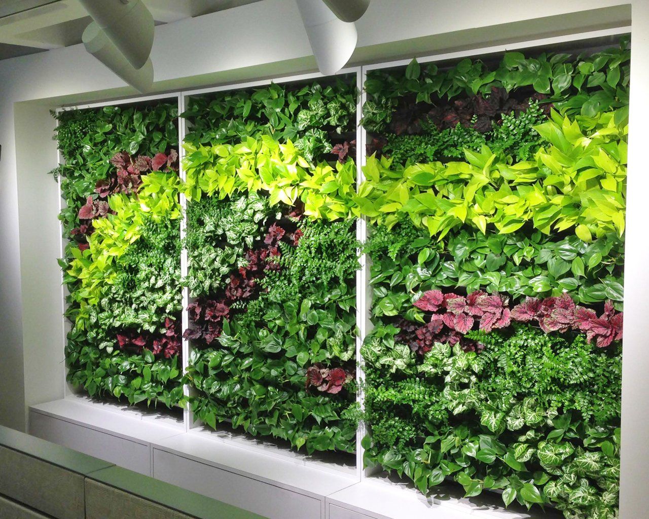 Vertical planter