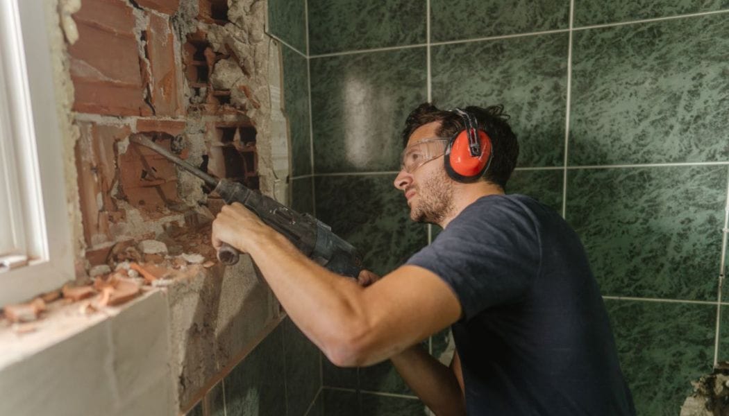 hire professional renovation contractors