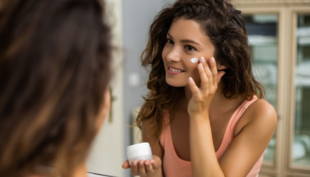 woman doing skin care