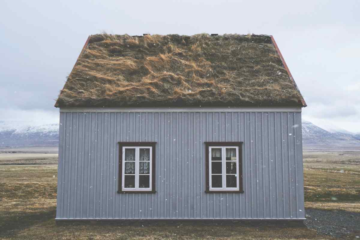 Metal Barns: A Sturdy and Versatile Solution for Your Storage Needs