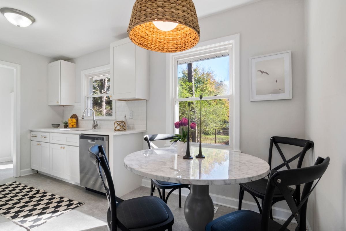 Statement light in a dining room