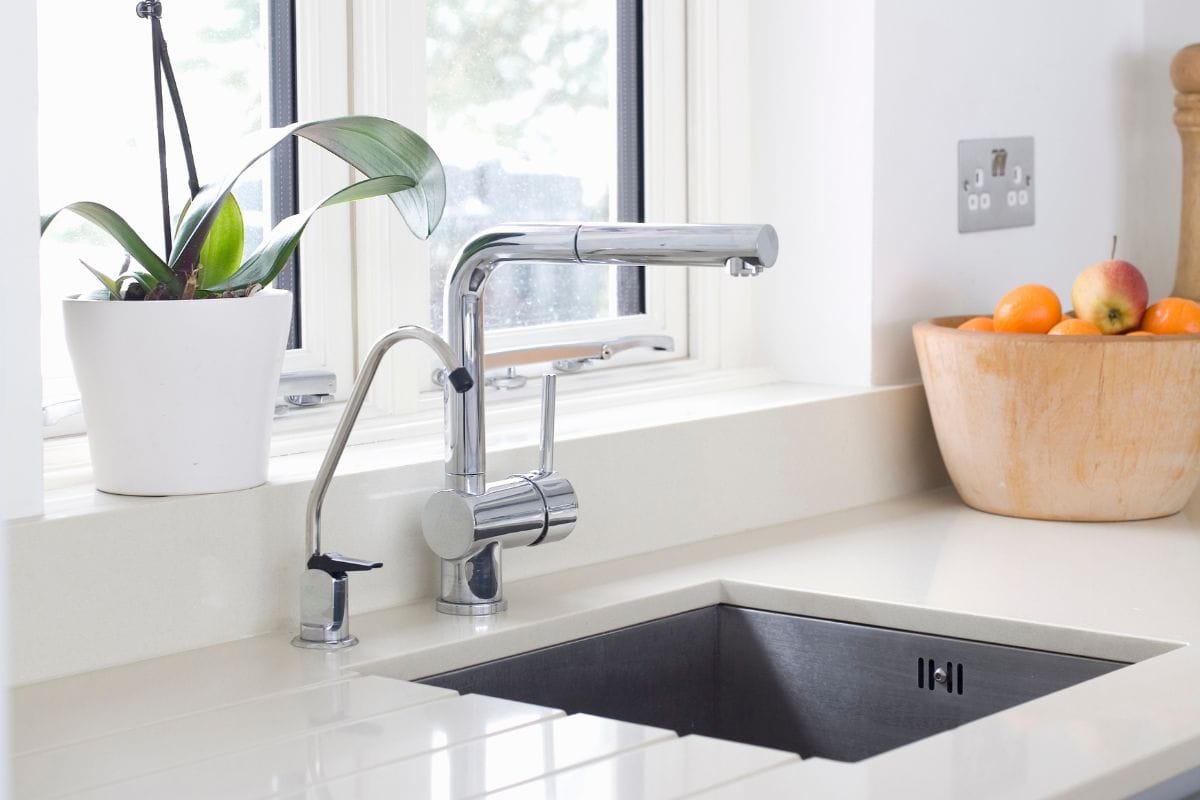 Super DIYs For A Shiny, Sparkly Kitchen Sink!