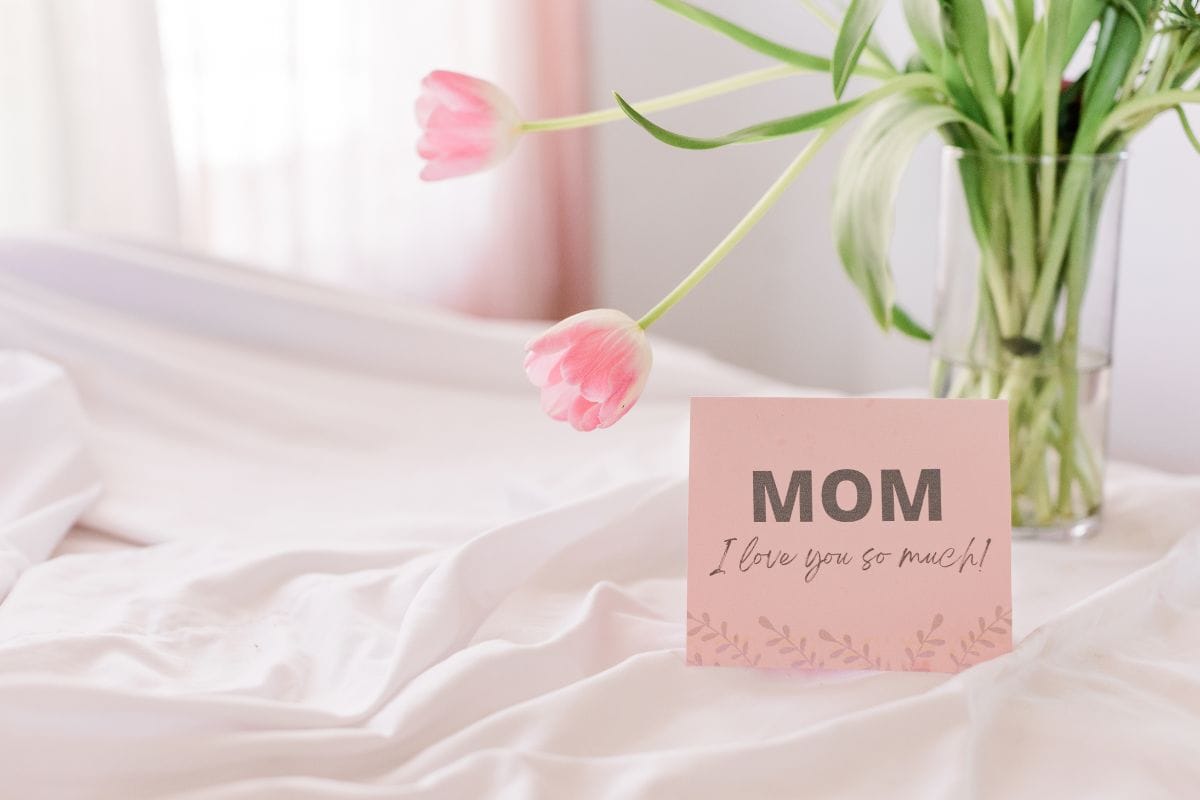 Shower her morning with Flowers 