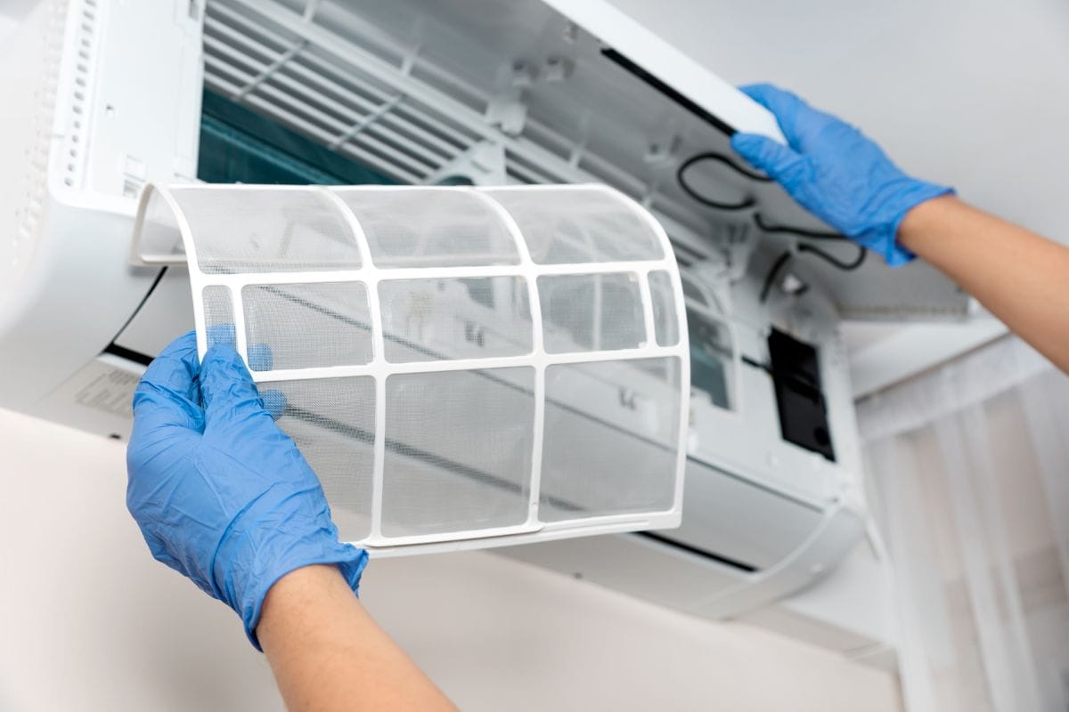 Air conditioning maintenance