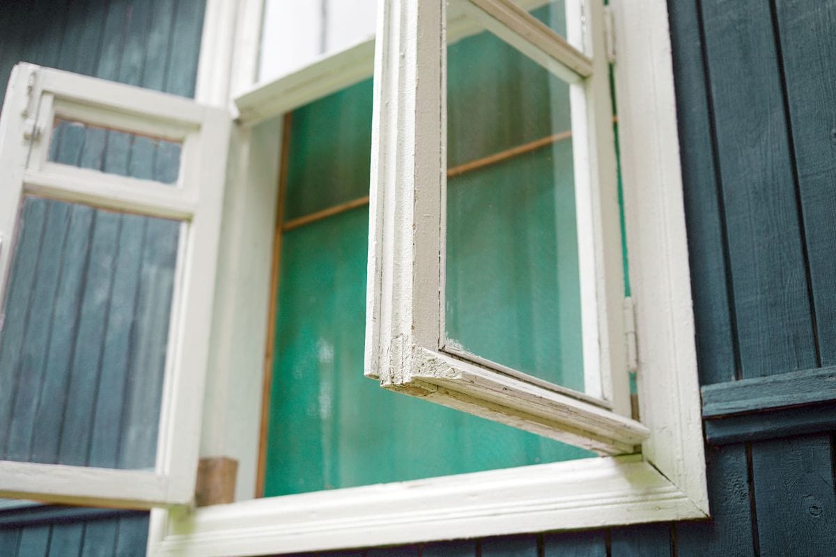 HINGED MOSQUITO NETS