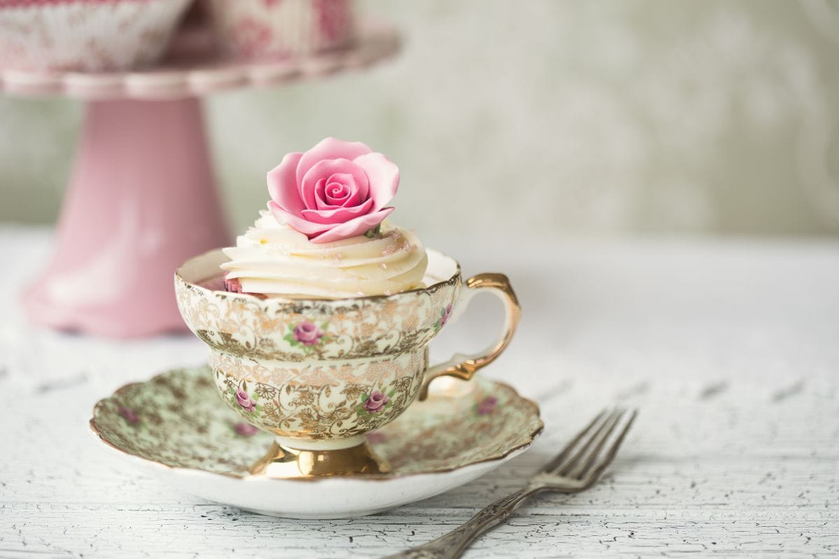 Use a teacup as a vase.