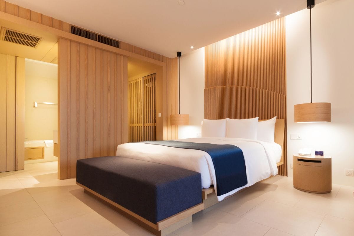 Wall Lights on Both Sides of the Bed
