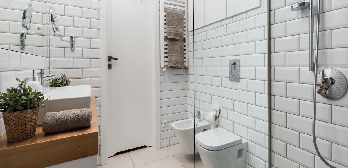 HomeTriangle Guides: Best Bathroom Countertop Materials