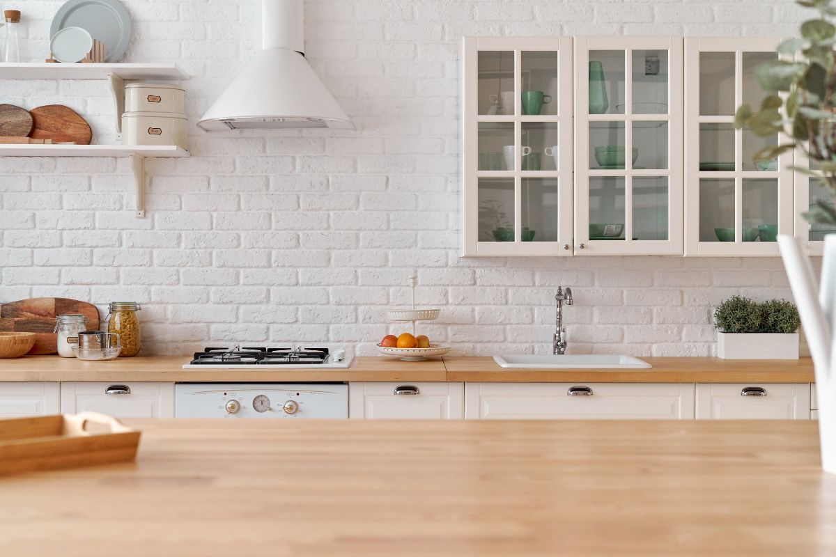 A Guide to Achieving a Contemporary Vintage Kitchen