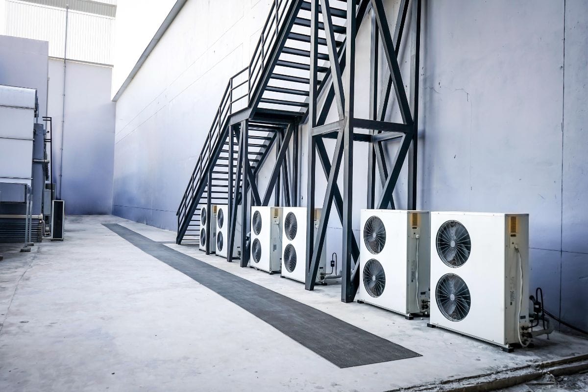 Factors to Consider When Choosing Commercial - Grade AC Units for Large Buildings