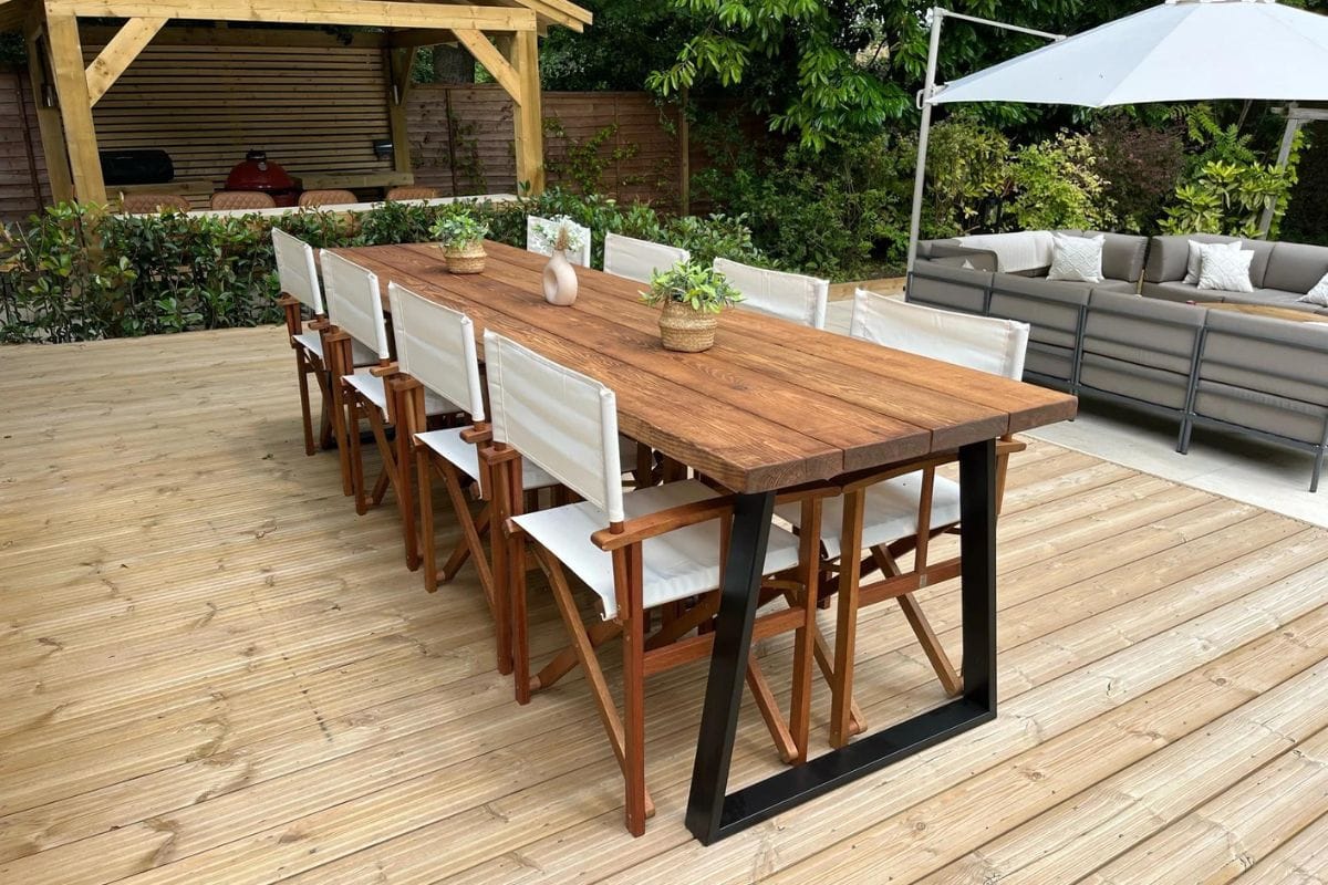 Stylish Timber Tables for Your Outdoor Oasis