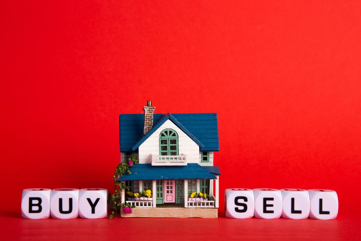 When Should Seniors Sell Their Home?