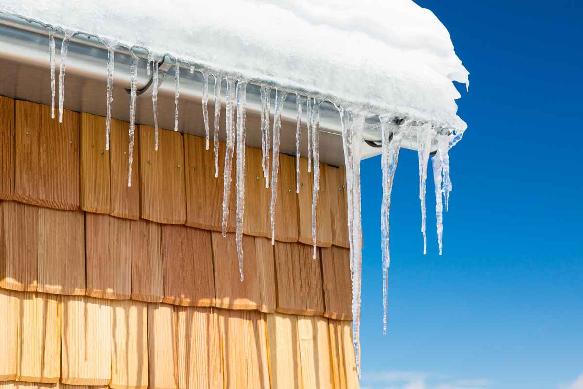 What Are Ice Dams And How Can You Avoid Them?