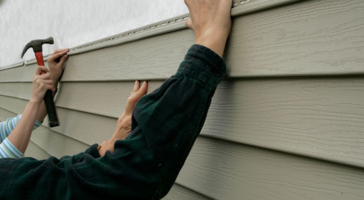 Siding Replacement 101: Signs, Process, Costs, And Hiring The Right Professionals