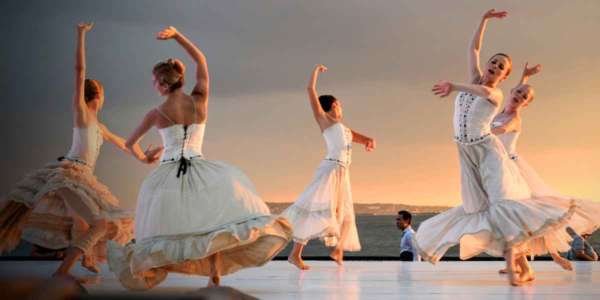 Why Should We Dance? 6 Health Benefits Of Dancing