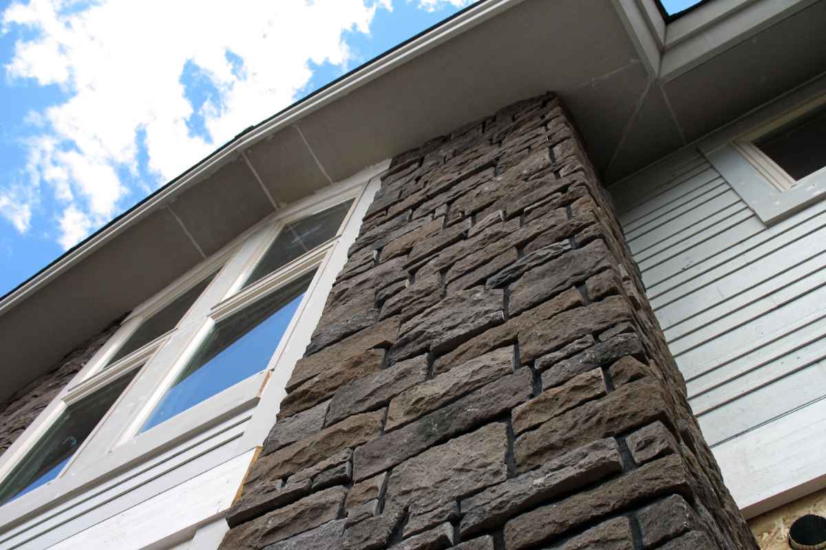 An Ideal Guide to Incorporating Stone Veneer Residential Applications