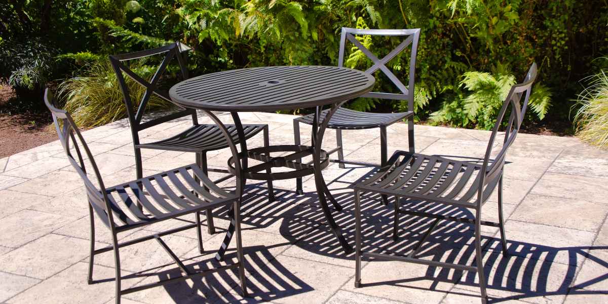 HomeTriangle Guides: Metal Furniture/Grill Painting? Say Bye To Rust