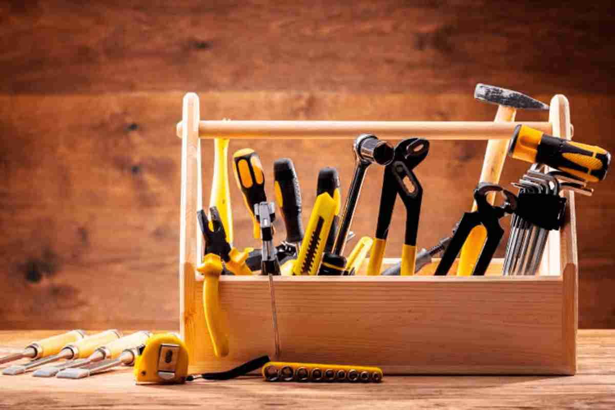 7 Basic Tools Every Homeowner Should Own