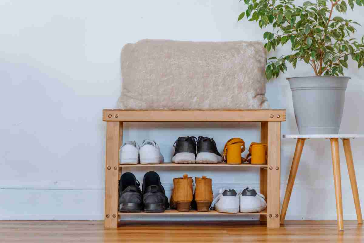 Nifty Shoe Storage Ideas By The Main Door