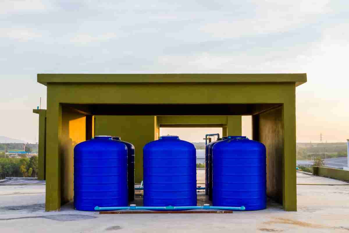 Maintaining Your Water Tank: The HomeTriangle Guide