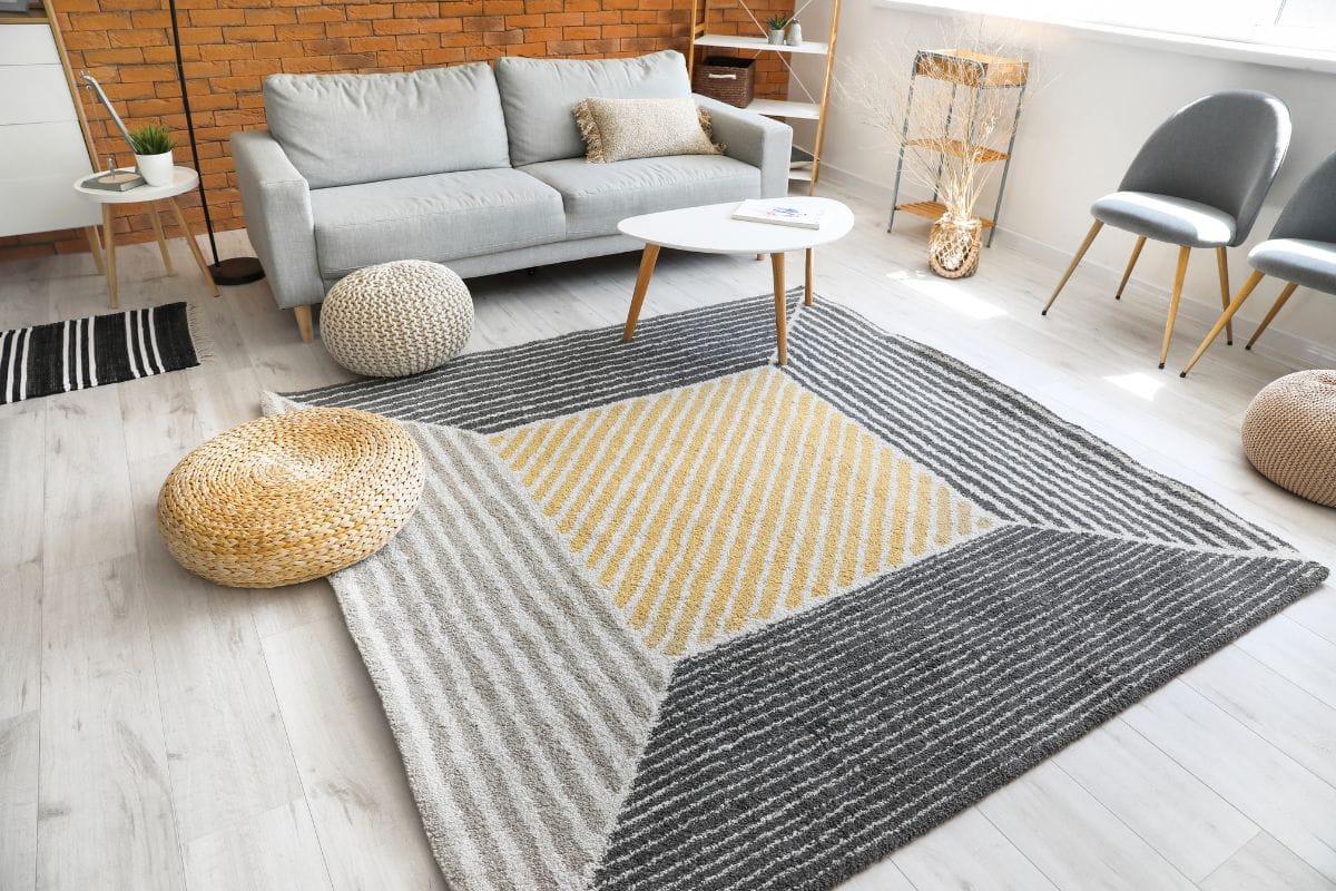 Hometriangle Tips to Maintain Sofa, Carpet and Fabrics
