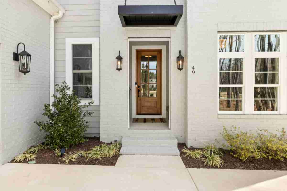 Different Types of Doors to Consider For Your Home