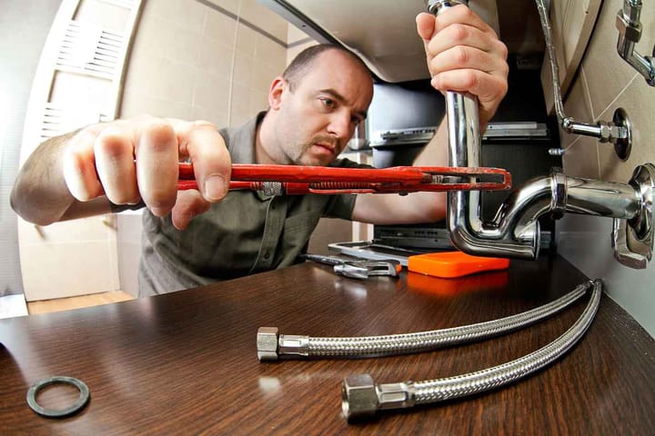 when to call a plumbing professional