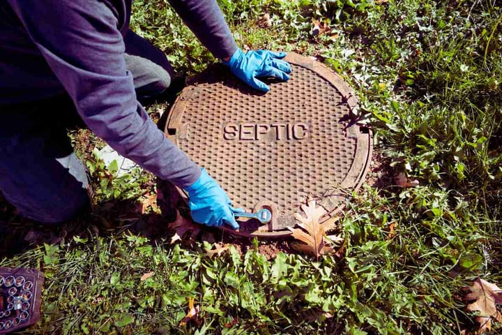 septic tank cleaning