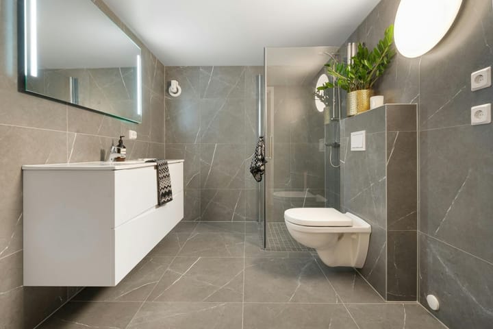 Cleaning Tiles