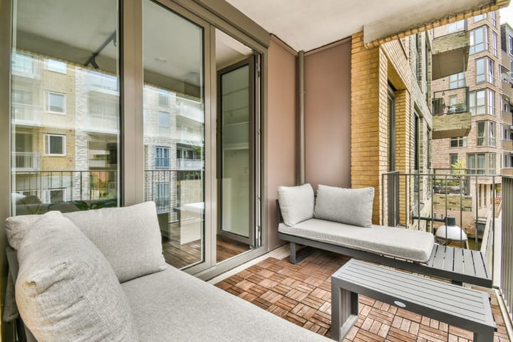 Trendy Balcony Furniture 