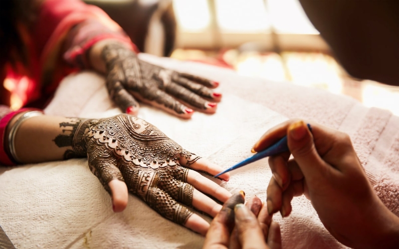 10 Instagram Mehndi Artists All Brides-To-Be Need To Follow!  #WeddingInspiration | Bridal Look | Wedding Blog