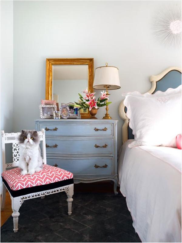 Why Bedside Tables And Getting Them Just Right Hometriangle