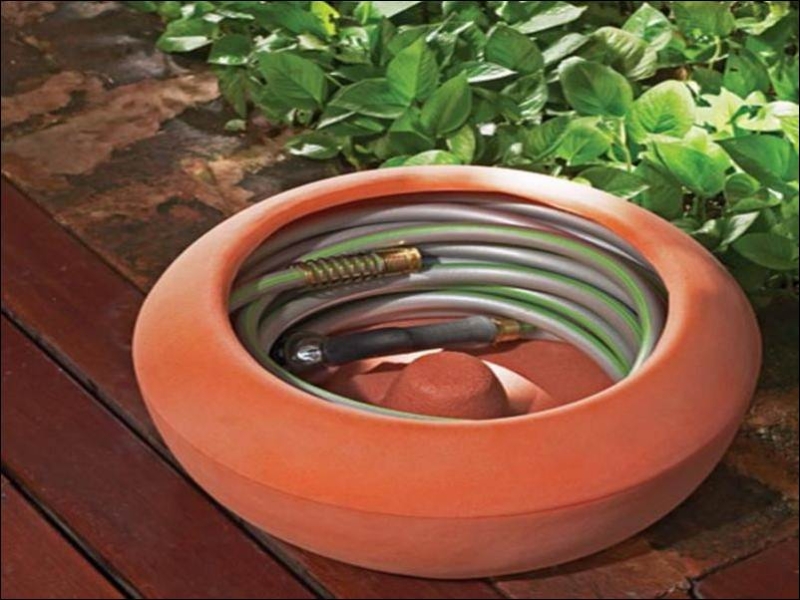 Stylish Storage For Your Garden Hose - HomeTriangle