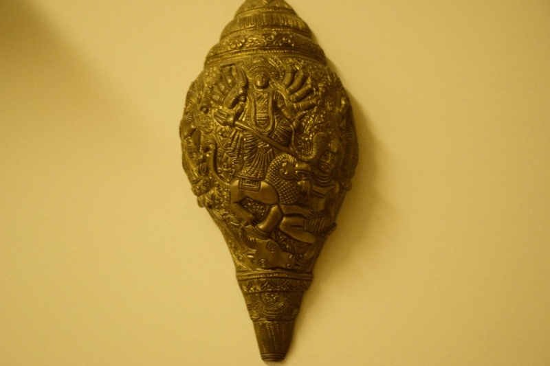 Mahishasura Mardini depicted on a conch shell