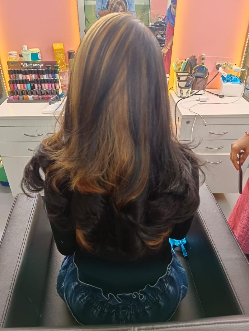 B & W Ladies & Kids Parlor -project-7