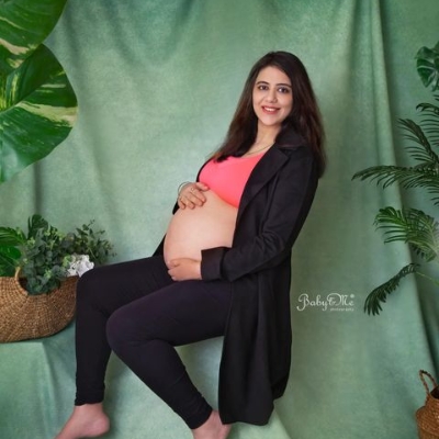 Maternity Shoot By Baby & Me Photography