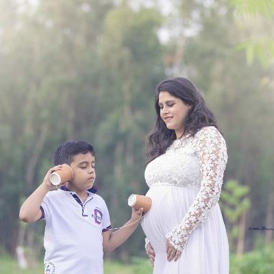 Maternity Shoot By Little Stories Photography