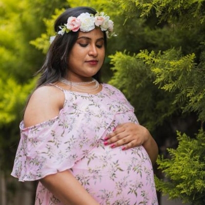 Maternity Shoot By Creative frames photography