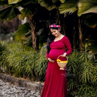 Maternity Shoot By Baby Photographer Studio