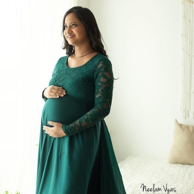 Maternity Shoot By Neelam Vyas Photography
