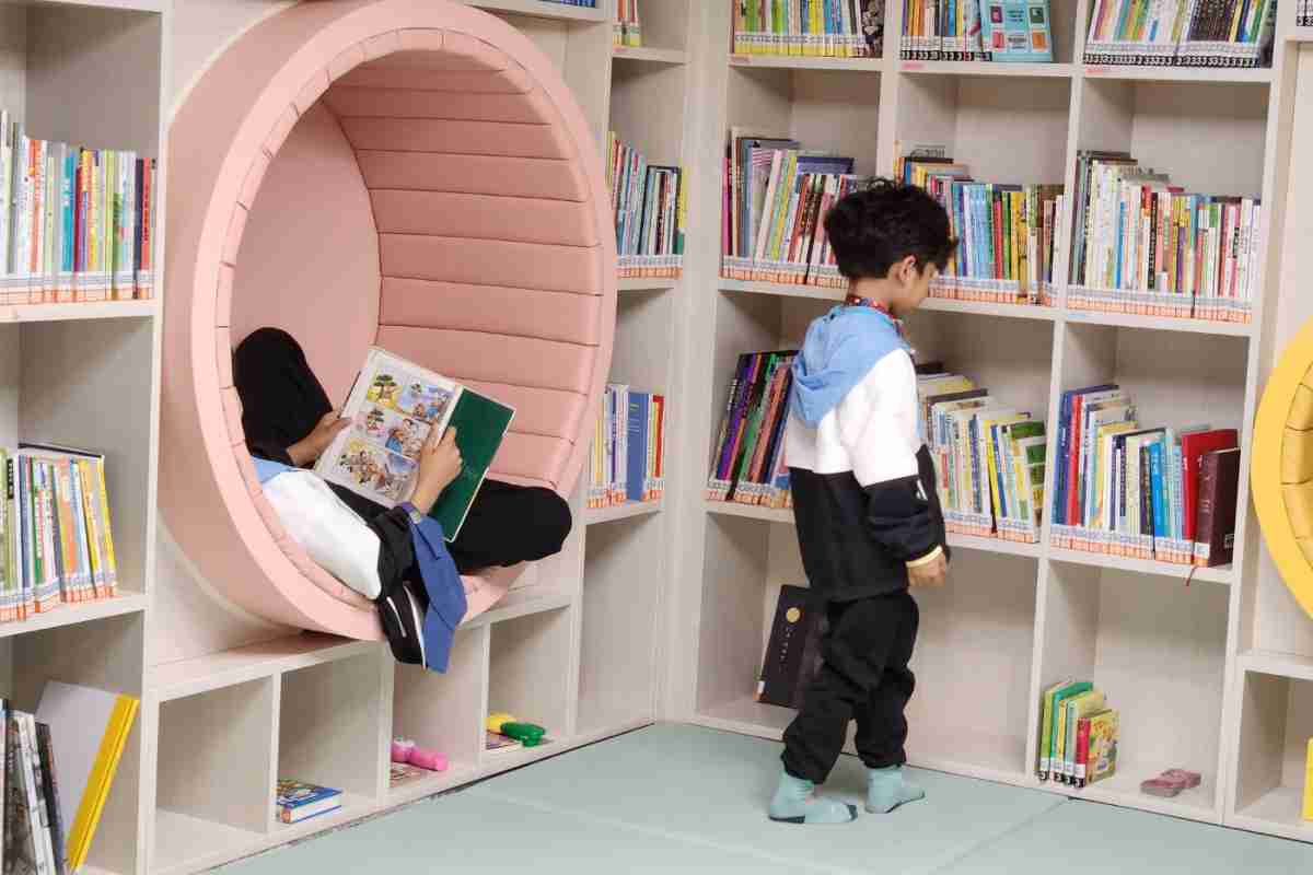 DECOR For Bookshelf - Finding A Place For Your Books